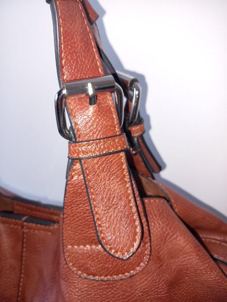 Hnedá kabelka do ruky s prídavným ramienkom, 