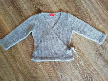 Elegantný zavinovaci svetrik, 92