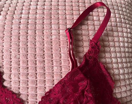 Sexy červená čipkovaná podprsenka, m/38, m
