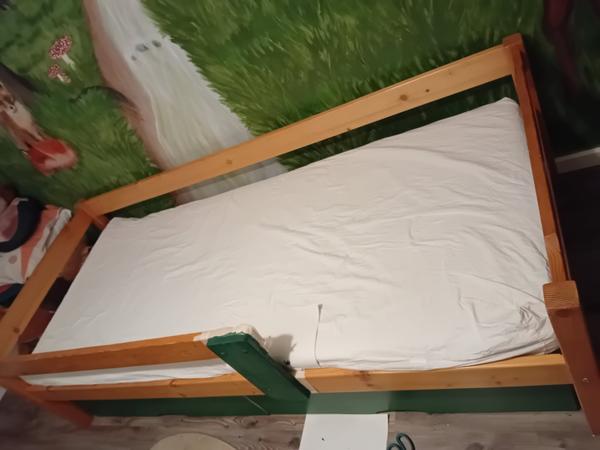 Je bezpečné používať zábrany na posteli pre dieťa?