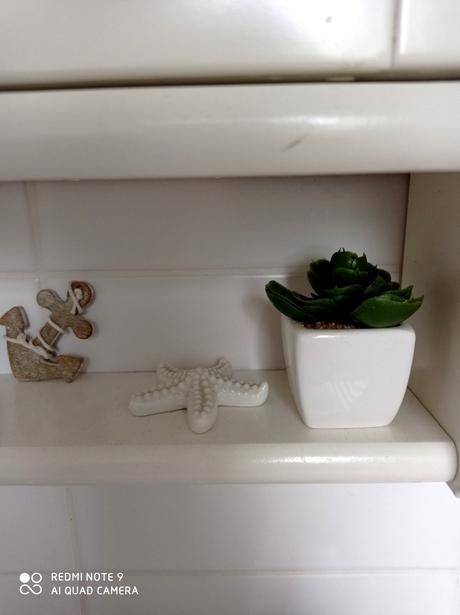 Keramický kvetináč s mini sukulentom+muslicka,