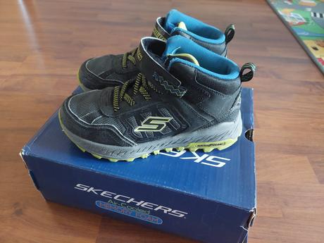 Prechodne kotnikove topanky, skechers,33