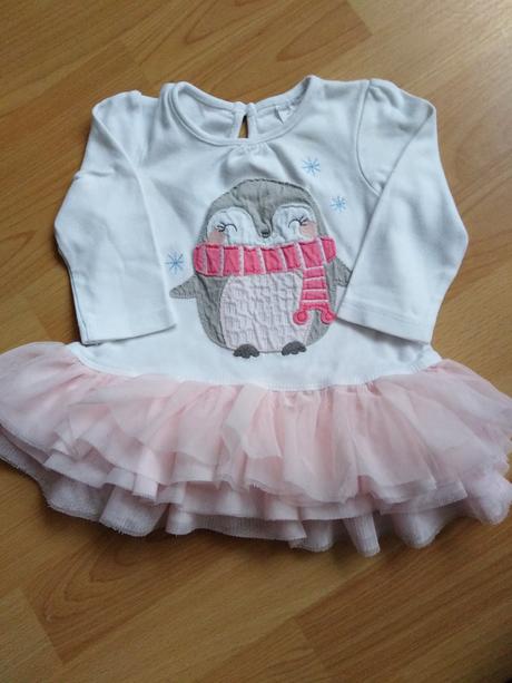 Šaty s tylovou sukničkou a tučniakom, f&f,68