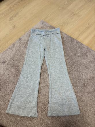 Zvoncove teplaky, zara,116