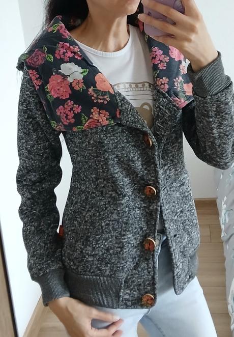 Mikina na gombiky, m / s