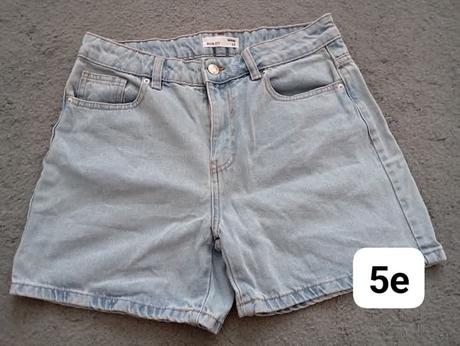 Bledé kraťasy, sinsay,s