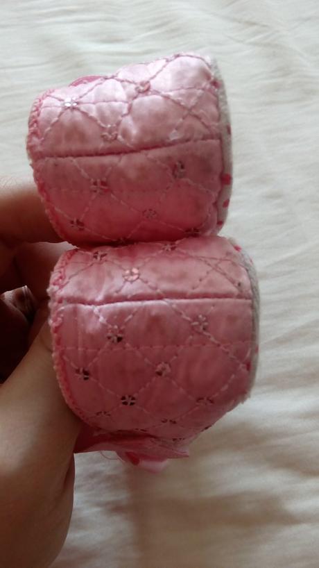 Slavnostne capacky, 19