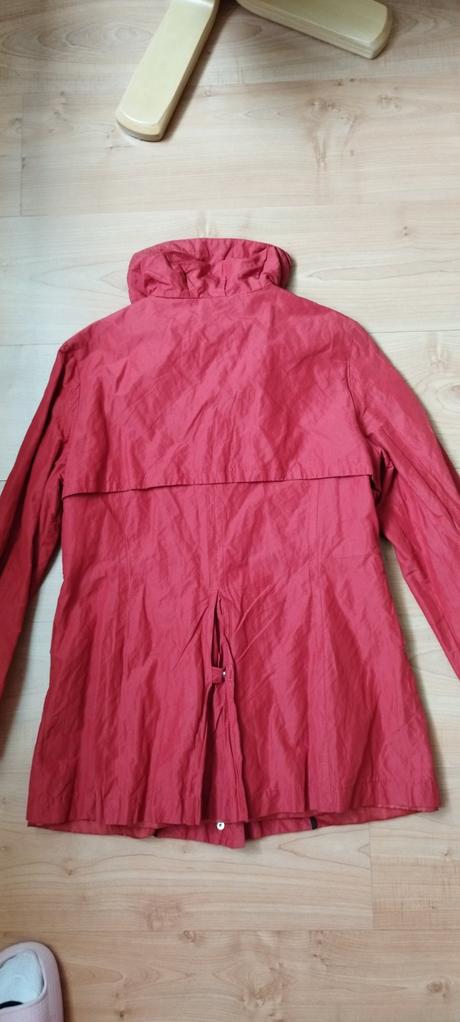 Prechodný kabát, 38