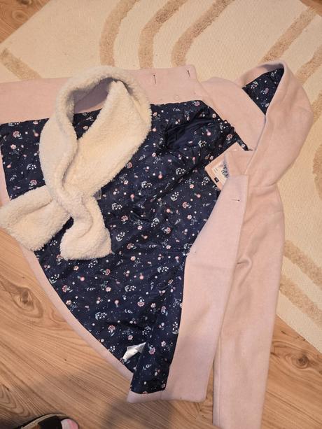 Kabátik veľ.140, c&a,140