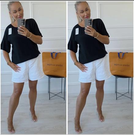 Jemný svetrík v čiernej farbe,