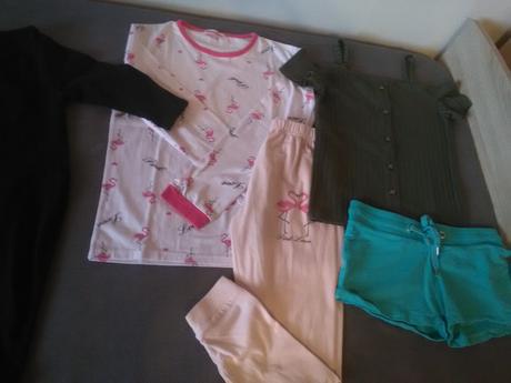 Mega balík oblečenia 134-164väčšina  nad veľ.146, 