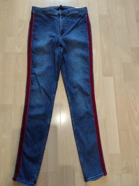 Skinny rifle s bordovým pásom, h&m,40