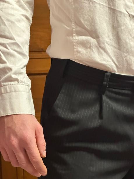 Pánsky oblek tmavý prúžkovaný, m