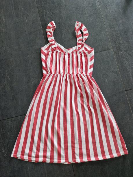 Letné šaty na ramienka, s