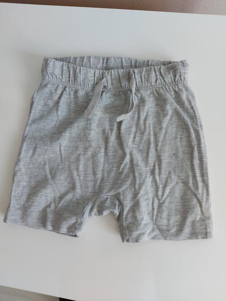 Darujem kraťasy, george,80