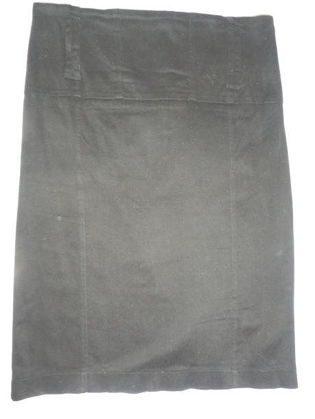 Čierna elegantná sukňa s vyvýšeným pásom, 40