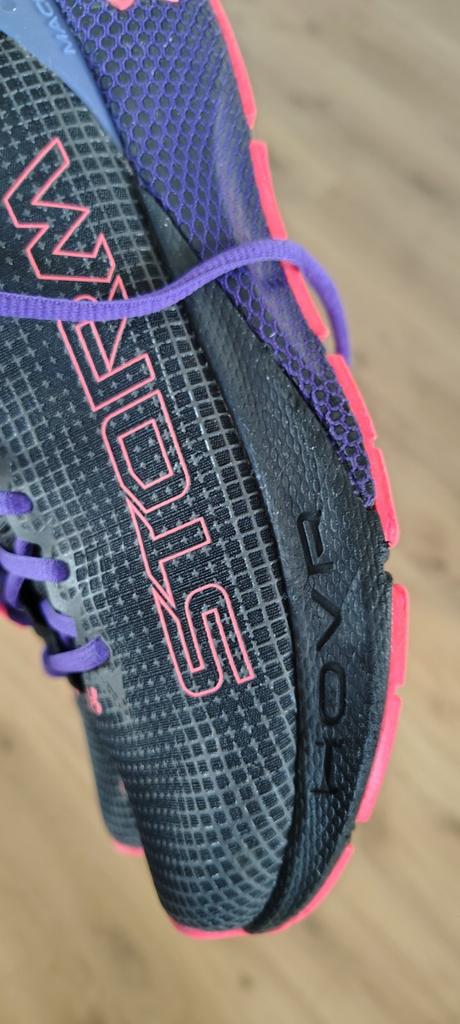Ua bezecke tenisky 38,5, under armour,38
