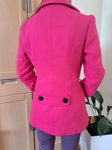 Krásny kabátik, 38