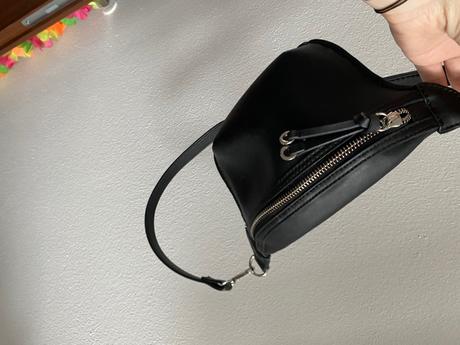 Kabelka mango, mango