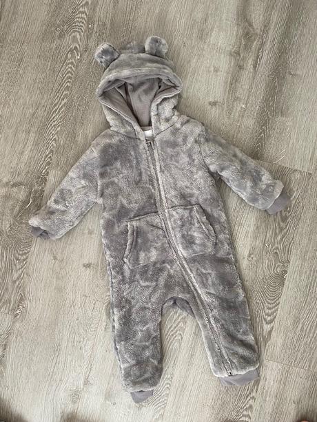 Hunaty macko overal, 74