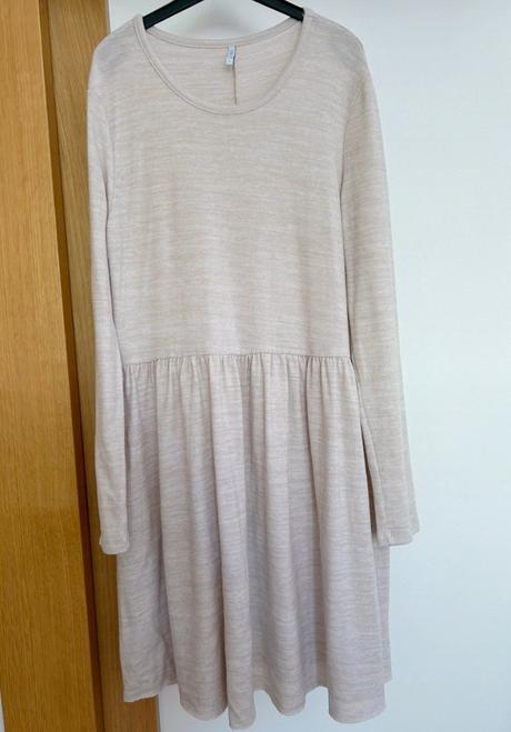 Svetríkové šaty hailys, l