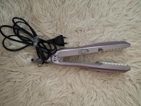 Žehlička a krepovačka na vlasy 2v1, 