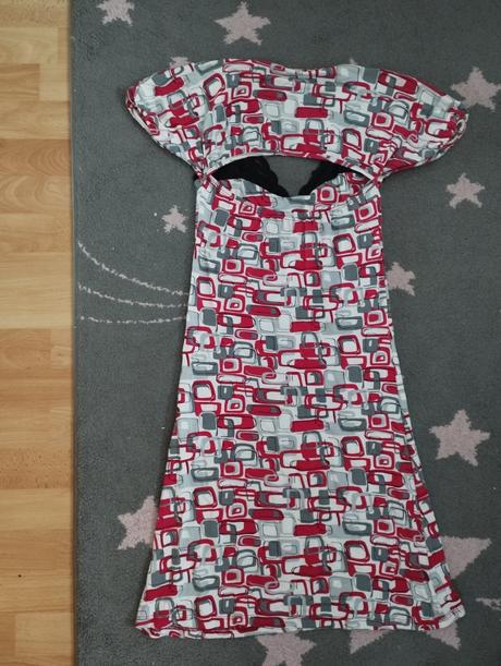 Zaujímavé šaty s/m, s