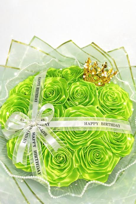 Saténová kytica ruží, 