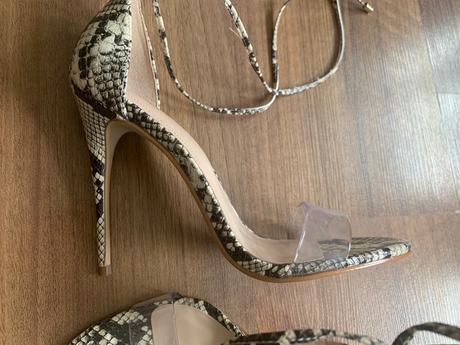 Sandale s hadim vzorom na opatku, 37