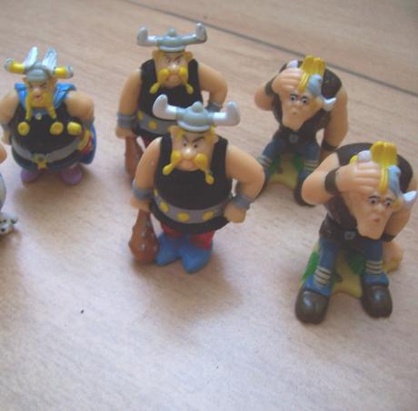 Postavičky z kinder vajíčok,