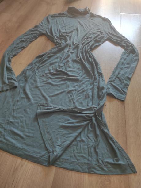 Rolákove saty, gate,m