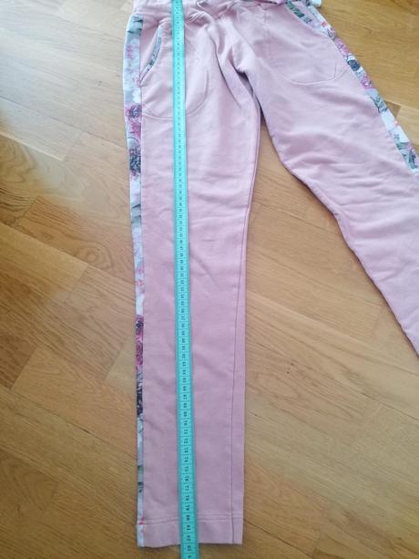 Tepláky modelko, modelko,146