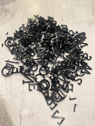 Písmenka plastové, 