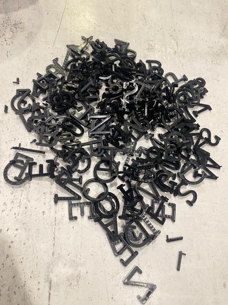 Písmenka plastové, 