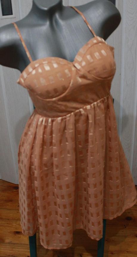 Krasne saty forever 21, s