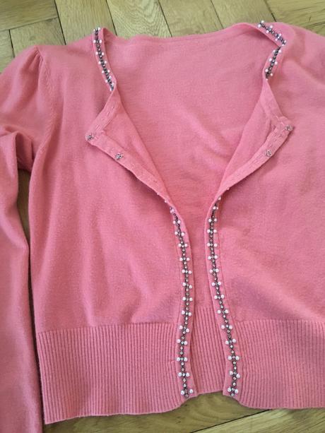 Kasmirovy svetrik, s