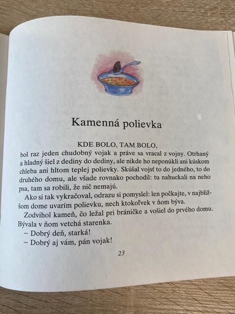 Krásna stará mini retro kniha pretancované papučky,