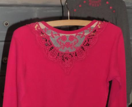 Tričko s krajkou, 158