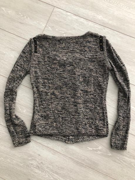 Sveter guess, guess,xs