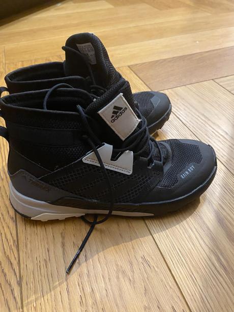 Prechodne tenisky adidas, adidas,37