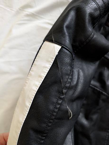 Koženková bunda s kapucňou, chapter young,146