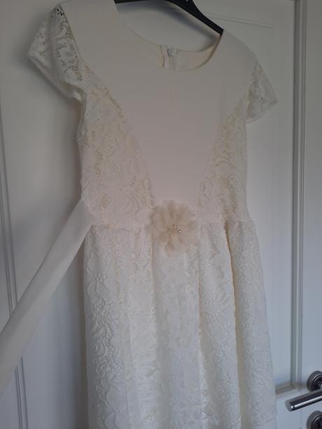 Šaty na prve sv.prijímanie, 134