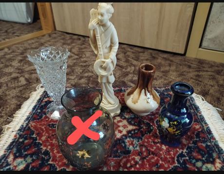 Soška a star.vazičky,