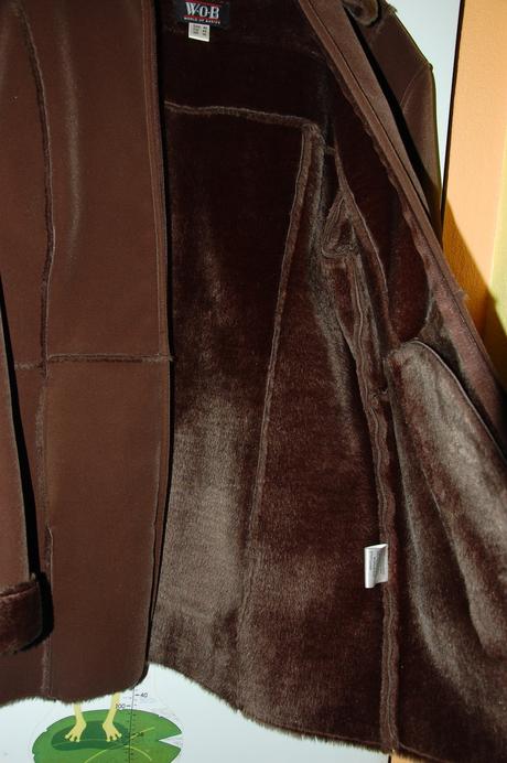 Hnedý kabátik, 42