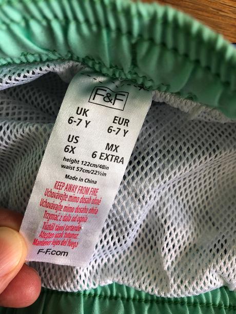 Pekne nenosene bermudy 6-7r, f&f,122