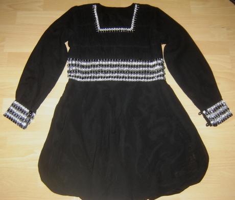 Cierne spolocenske saty, s
