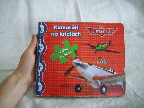 Kamaráti na krídlach, kniha s puzzle lietadlá, 