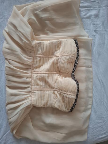 Spoločenské šaty, m