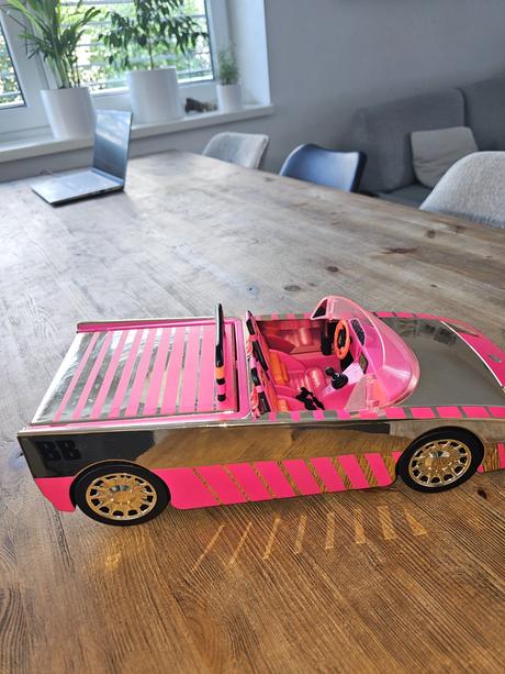 Auto pre l.o.l bábiku, 