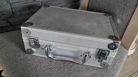 Kufrik na kozmetiku,